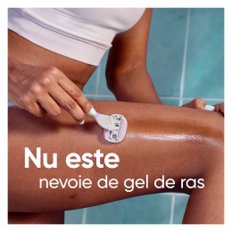 Aparat de ras pentru femei ComfortGlide Breeze cu 3 lame, mâner + 2 rezerve