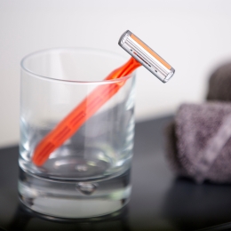 Aparat de ras Sensitive 3 lame, 4+2  buc