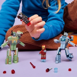 Iron Man și War Machine vs dronele Hammer, 76320 Marvel, 204 piese, +7 ani