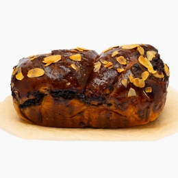 Cozonac cu caramel sărat, nucă coaptă și scorțișoară 780g