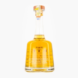 Pălincă de caise 50% alc. 0.7l + cutie