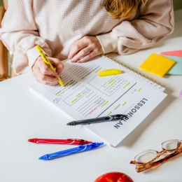 Set 4 pixuri cu gel Roller Gelocity Quick Dry (albastru, negru, roșu, verde)