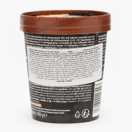  Înghețată cremă cu aromă de ciocolată și alcool și înghețată din lactate cu sos de cafea 400g