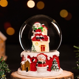 Decorațiune Glob cu zăpadă, model Moș Crăciun, diametru 4.5cm