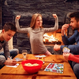 Joc de cărți "Copii vs Părinți" (Ro)