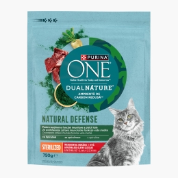 Hrană uscată pentru pisici adulte, sterilizate, 750g, cu vită