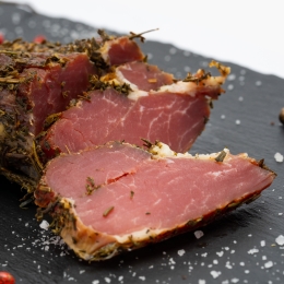 Mușchiuleț crud-uscat Mangaliță cu condimente 350g