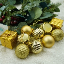 Set 20 ornamente de brad, tip glob, din polistiren, auriu