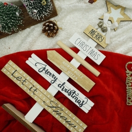 Decorațiune masă cu mesaje de Crăciun, crem-alb, lemn, 22.5cm x 36cm