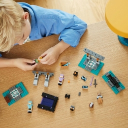 Armurăria, 21252 Minecraft, 203 piese, +7 ani