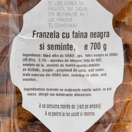 Franzelă cu făină neagră și semințe 700g