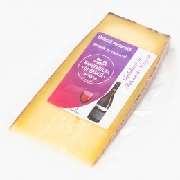 Brânză maturată îmbibată în Fetească Neagră 250g