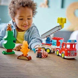 Camion de pompieri cu furtun și pompier, 10473 Duplo, 28 piese, +2 ani