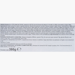 Prăjitură Red Velvet cu fructe de pădure, învelită în ciocolată cu lapte 395g