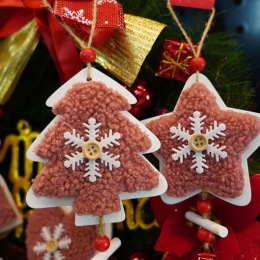 Ornament de brad Stea, din lemn cu broderie, 18cm