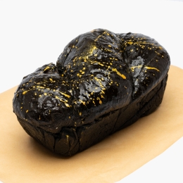 Cozonac cu cărbune activ, cremă de șampanie și rahat cu trandafir 900g