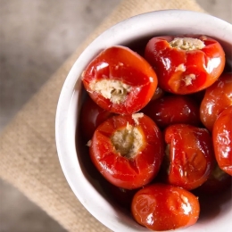 Ardei cherry umpluți cu ton și capere, în ulei de măsline extravirgin, 190g