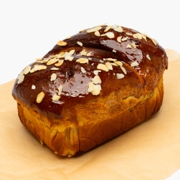 Cozonac cu cremă de vanilie și mango 500g