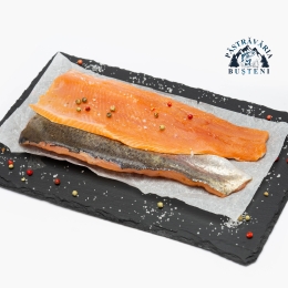 File de păstrăv somonat pe pat de sare 400g